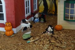 sylvanian halloween tas de feuilles